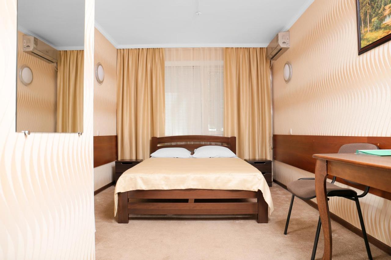Green City Hotel Mykolajiv Eksteriør bilde