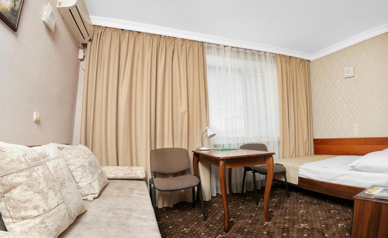 Green City Hotel Mykolajiv Eksteriør bilde